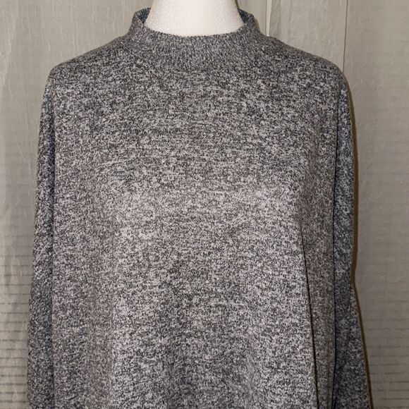 C&C California 2X Fine Knit Gray Heathered Light Weight Drop Sleeve Sweater - Picture 3 of 13